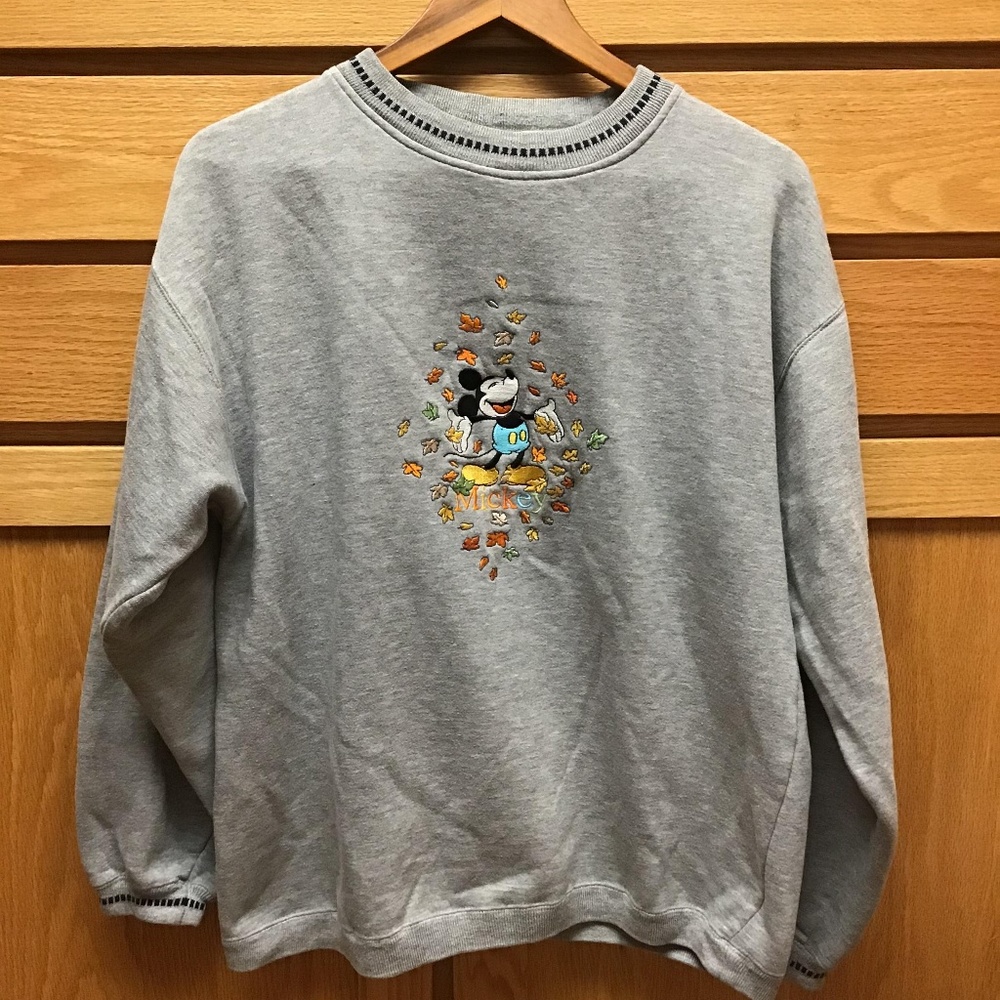 Vintage 90’s Mickey Mouse fall leaves sweatshirt